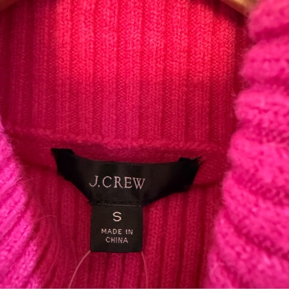JCREW | NWT Supersoft Side Slit Turtleneck Sweater
Merino Wool Size Small - Picture 6 of 8